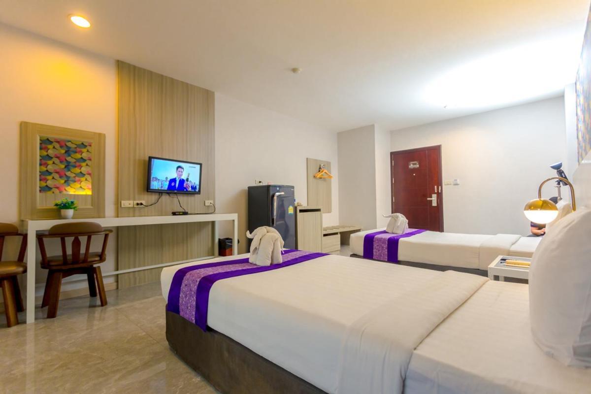 Embryo Hotel Паттайя Экстерьер фото