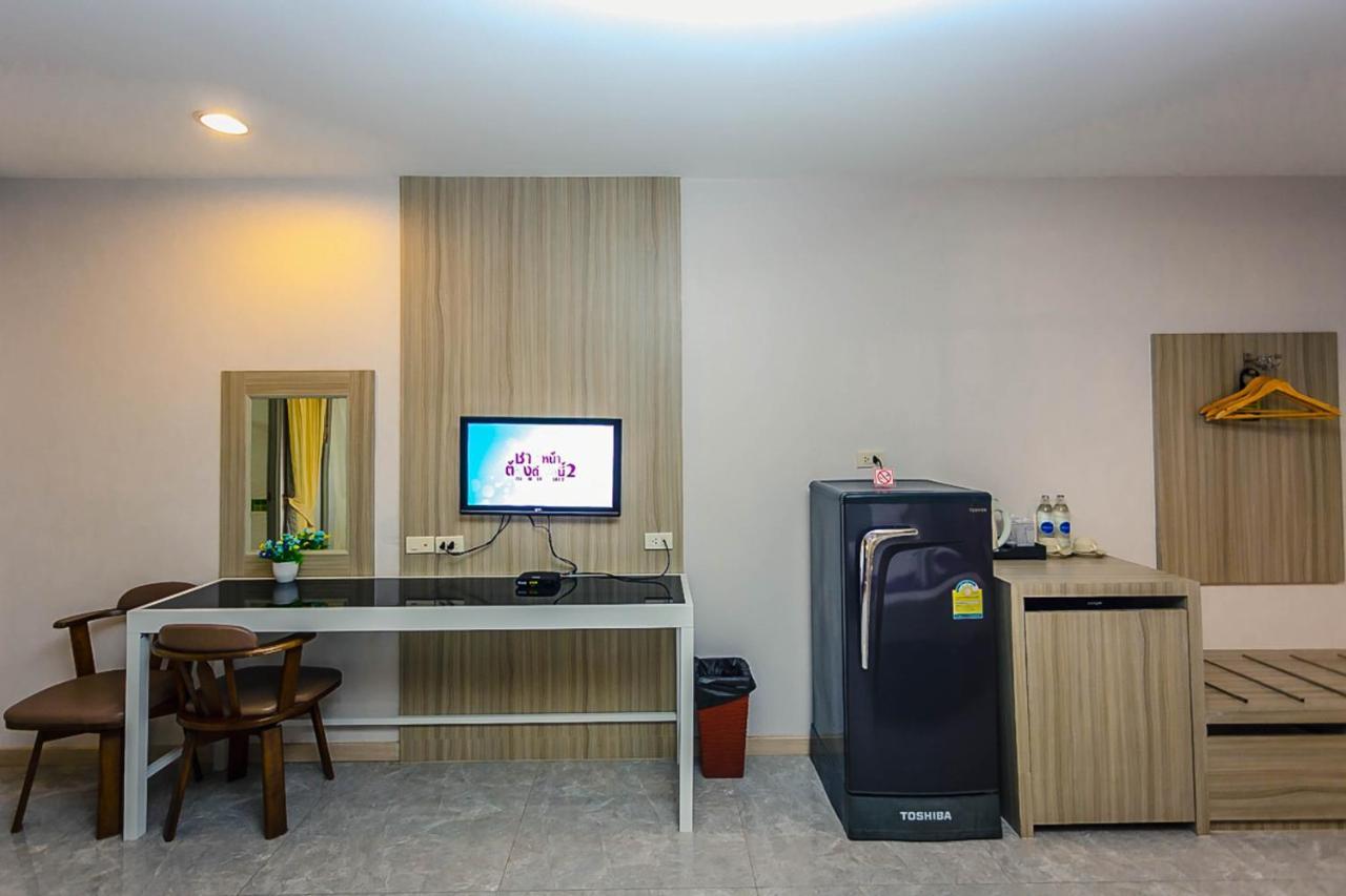 Embryo Hotel Паттайя Экстерьер фото