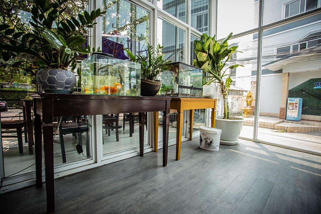 Embryo Hotel Паттайя Экстерьер фото