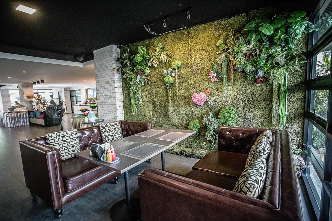 Embryo Hotel Паттайя Экстерьер фото